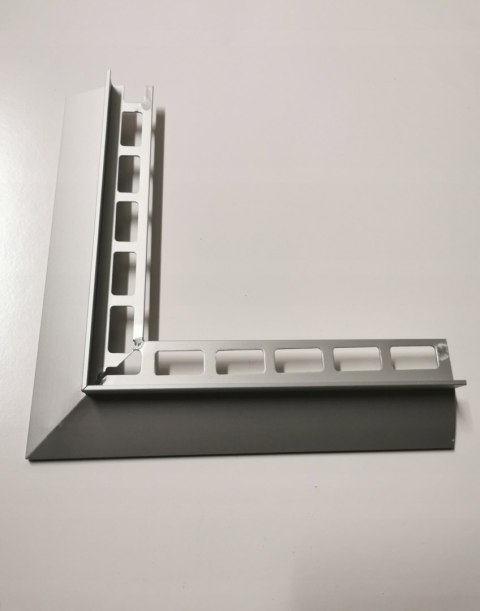 Okapnik aluminiowy AOK25/2,5M