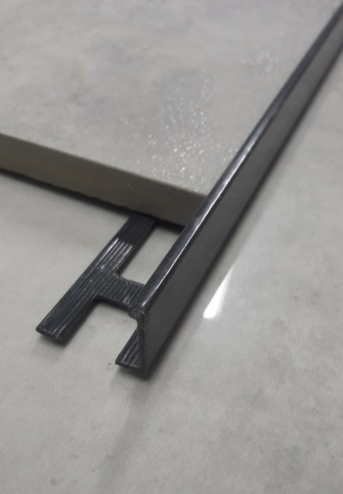 Listwa narożna CZARNA A10LAKIER aluminium 100cm