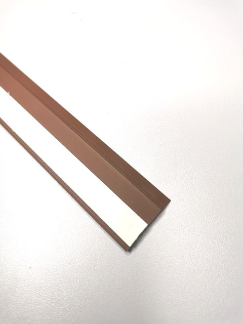 LISTWA MASKUJĄCA OKIENNA MACHOŃ/30mm/ 2,5m