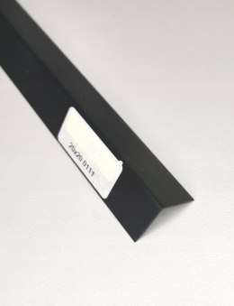 KĄTOWNIK PCV CZARNY/0111/ 20X20x1,2/ 1,25M