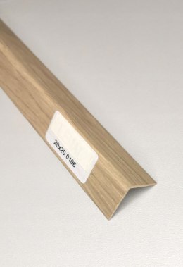 KĄTOWNIK PCV KLON 106/ 20X20x1,2/ 2,5M